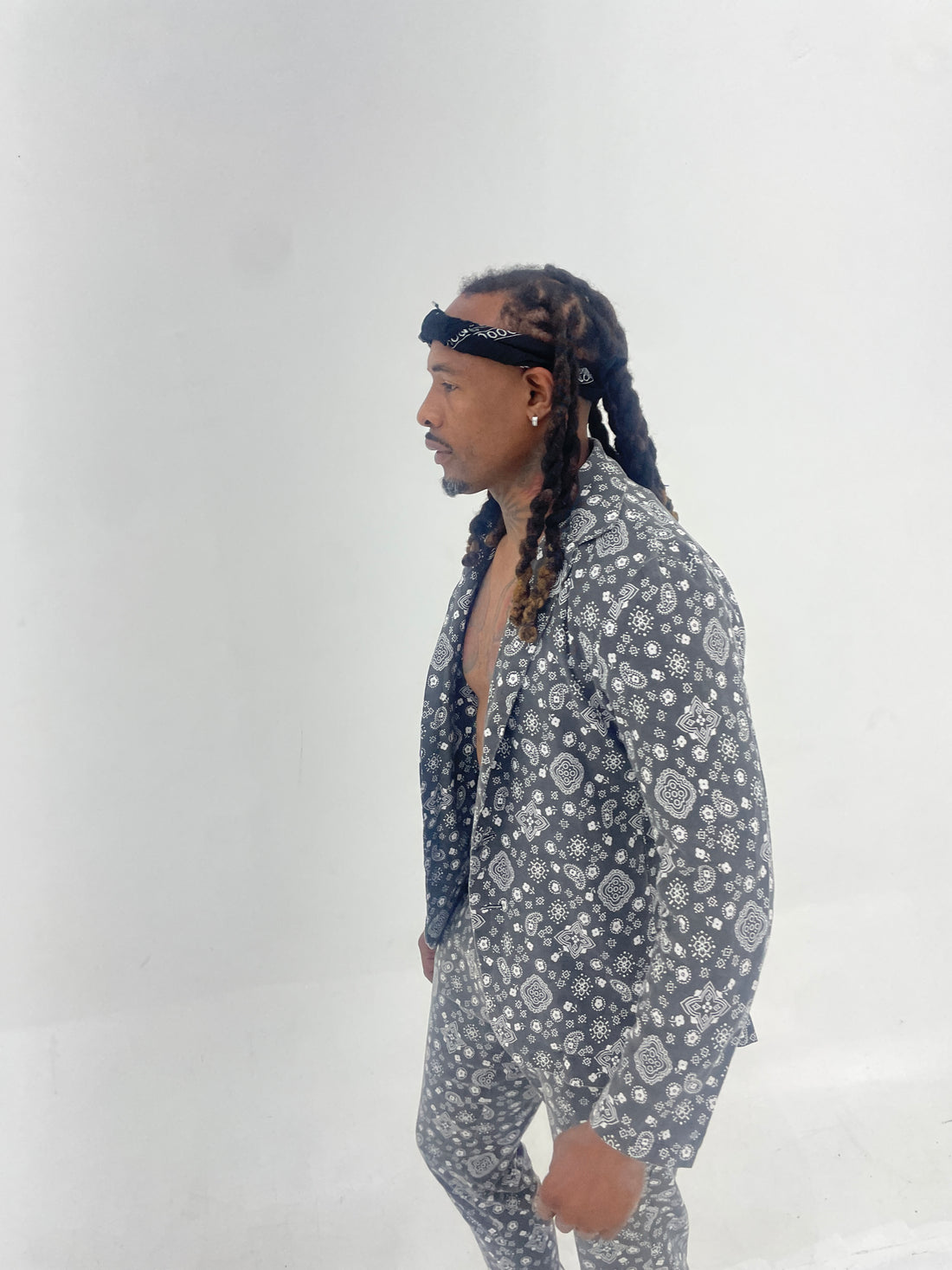 Hand-Crafted Lightweight Men’s Luxury Bandana Suit